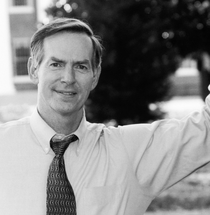 Dr Russell Blaylock: Les masques faciaux ne protgent pas les personnes saines mais crent risques graves pour la sant